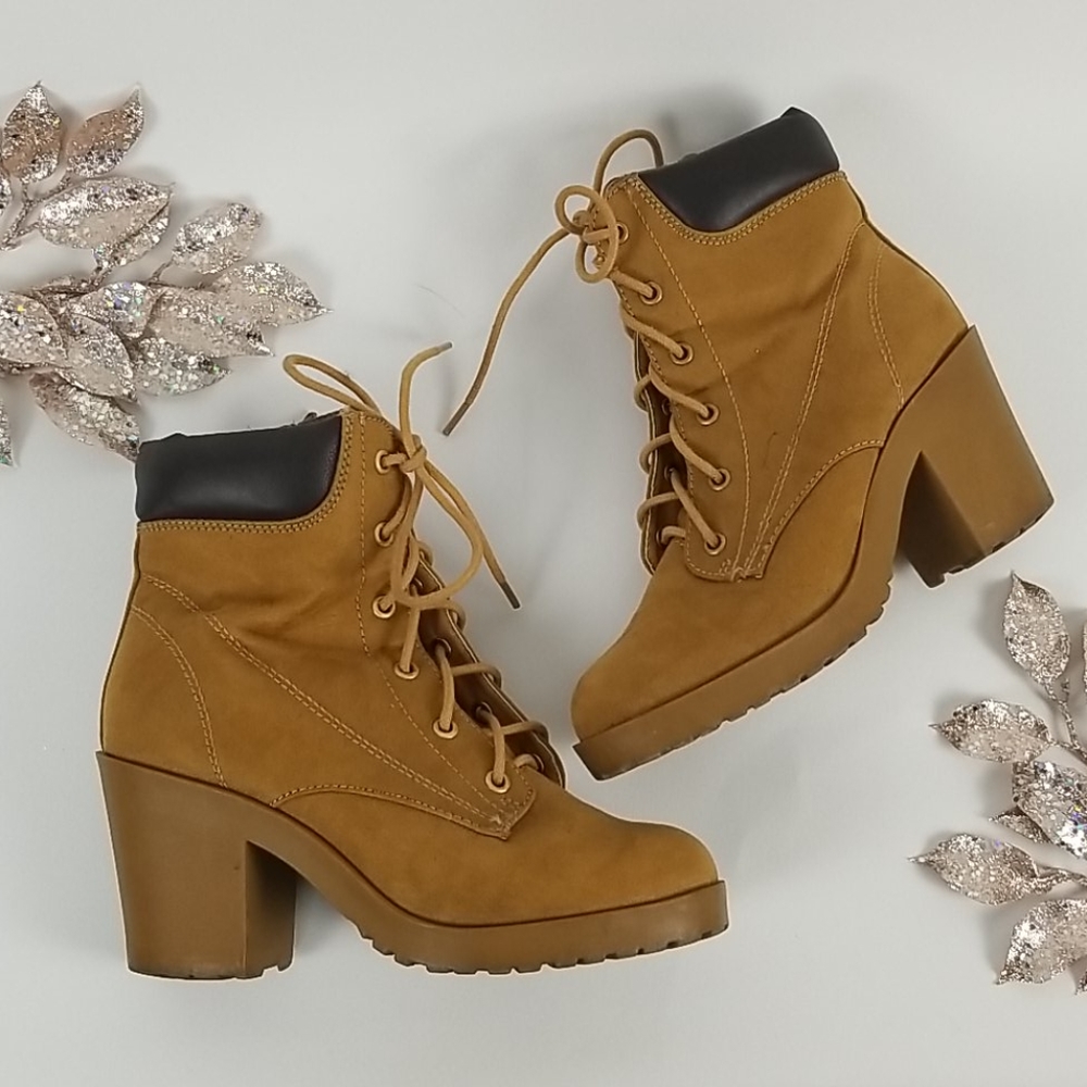 Size 7 Tan Heel Boots